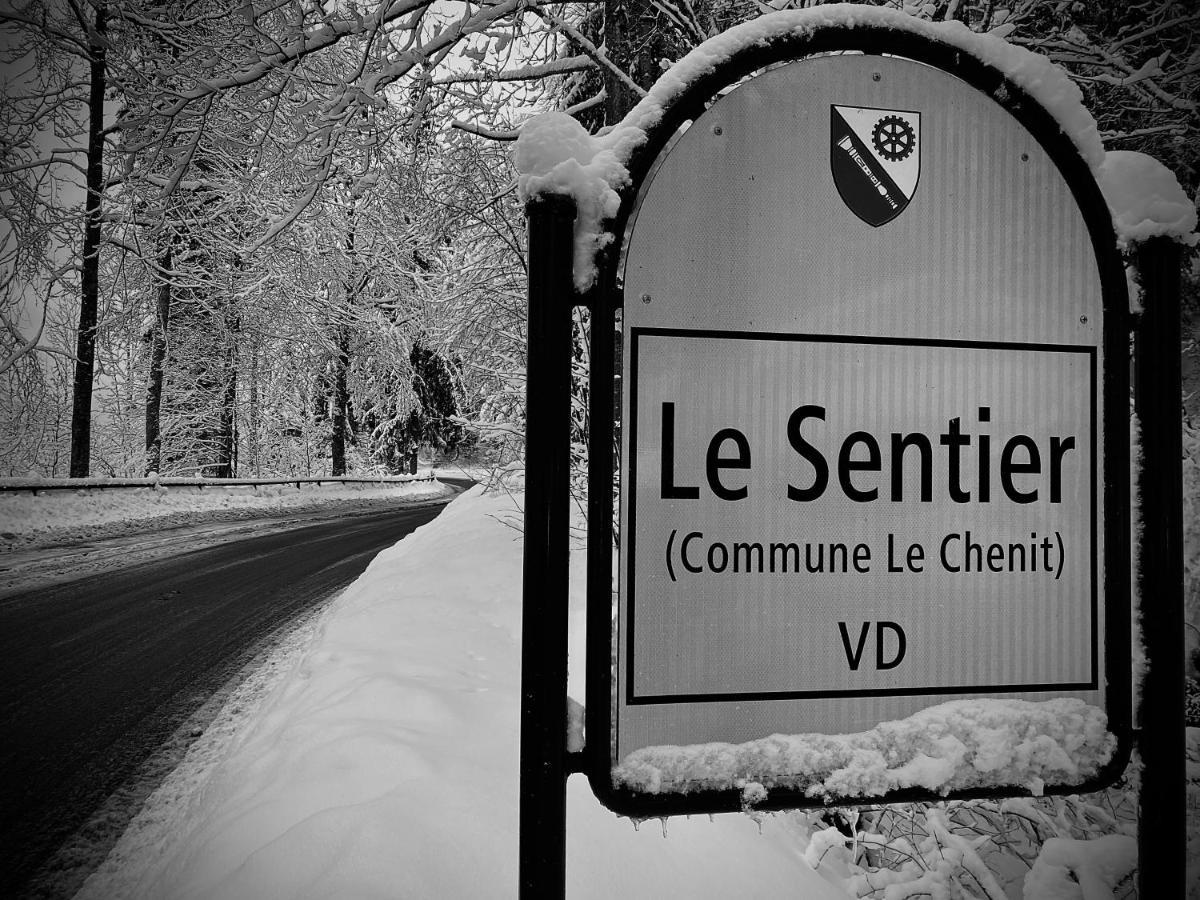 Hotel De Ville Du Sentier Le Sentier Eksteriør billede